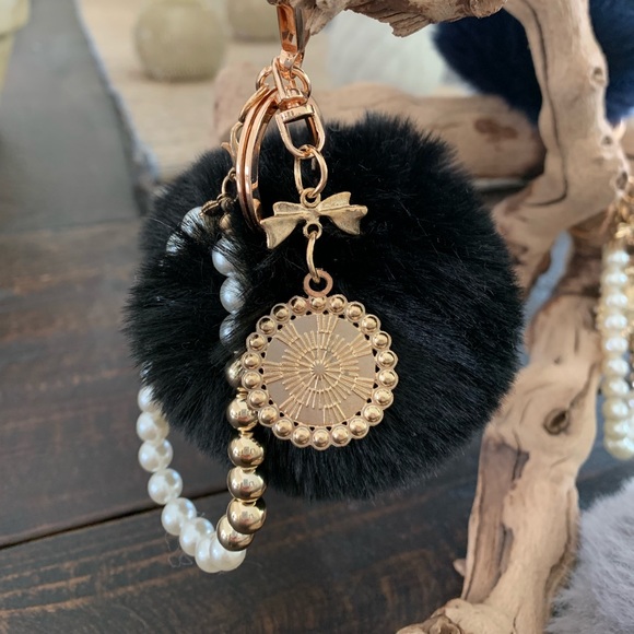 ❤️ adorable pompom key ring - Picture 4 of 8